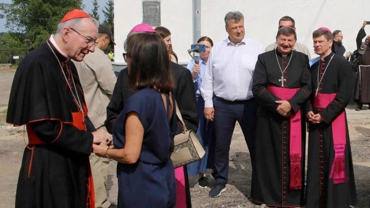 Ucrânia, Parolin: uma dor intensa para as mães que perderam seus filhos